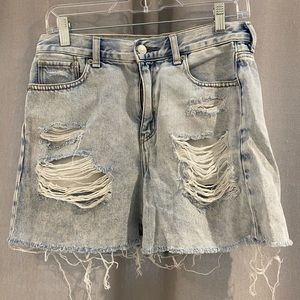 Comfy distressed jean shorts